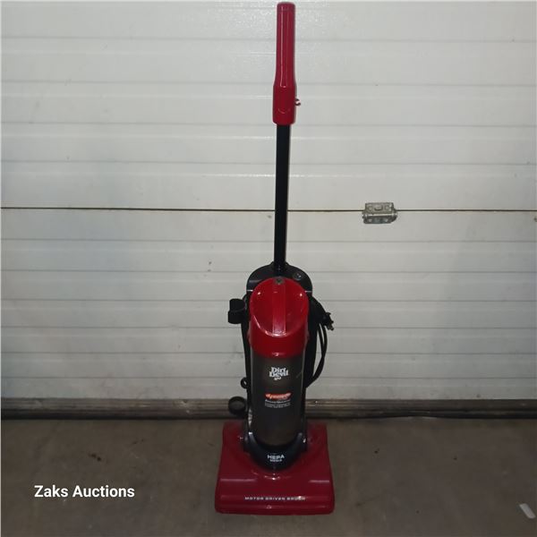 Dirt Devil Vacuum - Handles Sldies down to save space - We tested it & it Works