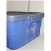 Image 2 : Rubbermaid Tote with Matching Lid