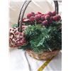 Image 3 : Holiday Wicker Basket Decor With Lights