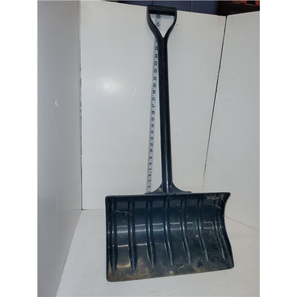 Children Snow Shovel, approx 34 inches tall