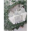 Image 3 : Thomas Kinkade Deck The Halls Light Up and Musical Wreath in Box