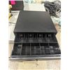 Image 2 : Cashbox with key