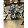 Image 1 : Floral decor