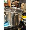 Image 1 : Stockpot