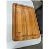 Image 1 : Wood cutting board