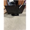 Image 1 : Samsung 32 inch tv with remote