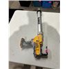 Image 1 : Dewalt adhesive gun
