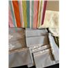 Image 2 : Assorted Table Linens