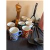 Image 2 : Assorted Kitchen Supplies
