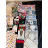 Image 2 : Assorted Gift Wrap