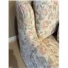 Image 2 : Upholstered Loveseat