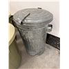 Image 2 : Garbage Cans with Lids