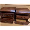 Image 2 : 2 Bedside Tables