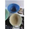 Image 5 : Vintage Enamel Bowls, Baking Molds and Misc.