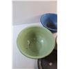 Image 6 : Vintage Enamel Bowls, Baking Molds and Misc.