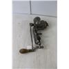 Image 3 : (2) Vintage Meat Grinders