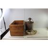 Image 1 : Vintage Crate, Watering Can & Bed Lamp