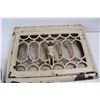 Image 3 : Vintage Floor Register Grate, 15.5'' x 12'', Vintage Metal Pulley