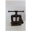 Image 2 : Vintage Reed MFG Co. Pipe Like Vice- 16'' Tall