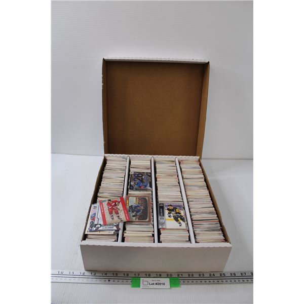 (3200) Hockey Cards: Including Rookies & All-Stars - Various