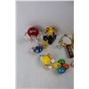 Image 2 : (12) Pieces of M&M Candy Memorabilia, Night Light, Powers On, Bag Clip, Figurines, Misc.
