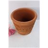Image 2 : Flower Pot, 6.5'' Tall, Bag Of Small Decoration Rocks