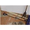 Image 3 : *Garden Hoes and Snow Shovel