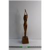 Image 1 : Wooden Carved Woman Statue