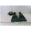 Image 1 : Vintage Size 8-9 Flippers, Glass Goggles