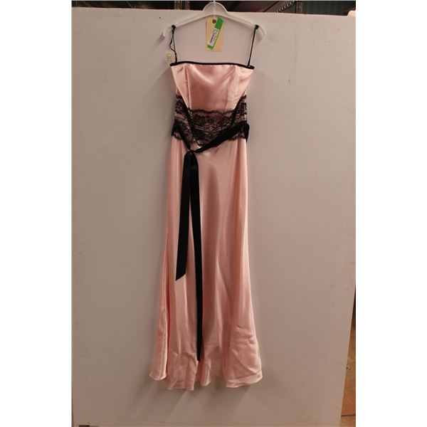 *Ladies Dress - Size 8