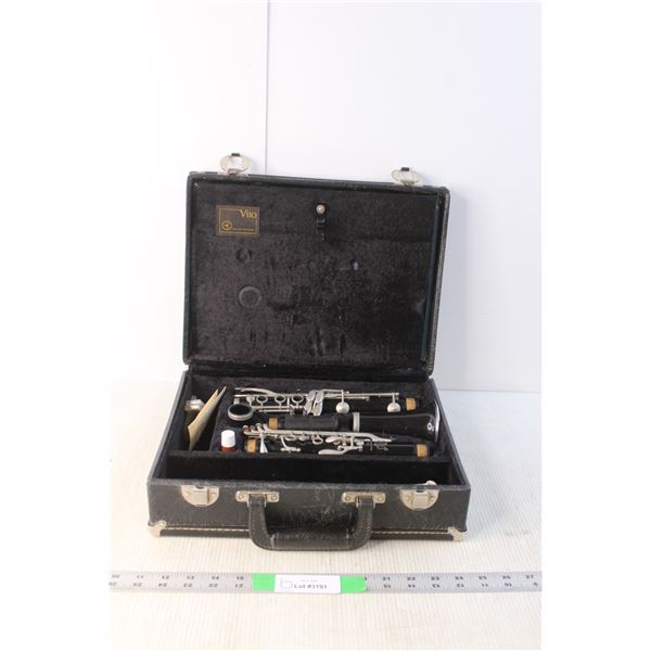 Clarinet - Kenosha Wis. USA w/ Books & Case