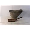 Image 1 : Vintage Coal Pail & Shovel