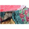 Image 8 : Christmas Table Cloths, Doilies and Cloths