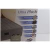 Image 2 : Intex Ultra Plush Inflatable Mattress - Appears New
