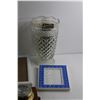 Image 2 : Photo Frames 11'' x 9'', Barometer and Glass Vase