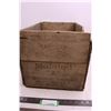 Image 1 : Gargoyle Mobiloil "A" Vacuum Oil Company Wood Crate 19" x 13" x 11"