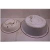 Image 2 : (2) Enamel Wash Basins (18" Dia & 13" Dia) As Is