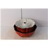 Image 3 : (2) Bundt Cake Pans 10.5" & 9"