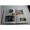 Image 2 : Chronicle of the American Automobile and A-Z of Motorcycles Books