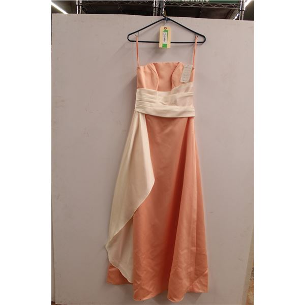 * Bridesmaid/Prom Dress - Size 4 - Peach & White in Color