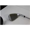 Image 3 : (2) Golf Clubs - Wedge, 7 Iron
