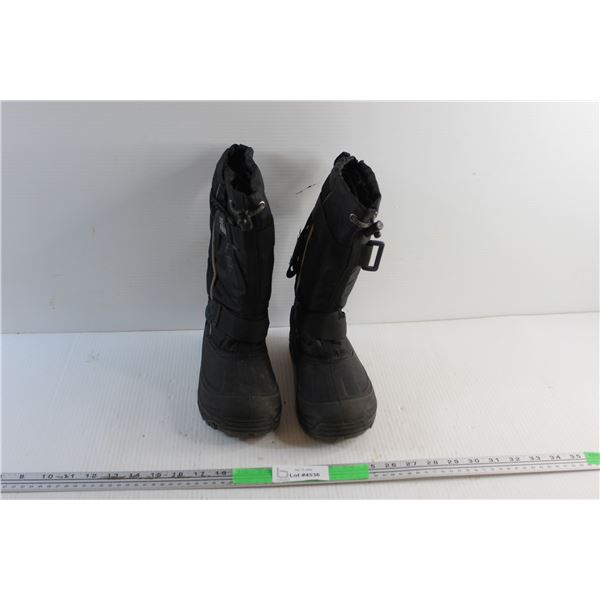 Ice Fields Winter High Boots - Size 6