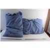 Image 1 : (2) Medical Pillows