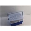 Image 2 : Rubbermaid Cooler Box
