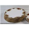 Image 2 : Royal Albert "Old Country Roses" Plates