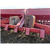 Image 3 : Case IH- 2- 14 ft. 7200 Hoe Drills c/w factory transport, Solid packers, Fertilizer has never been u