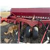 Image 4 : Case IH- 2- 14 ft. 7200 Hoe Drills c/w factory transport, Solid packers, Fertilizer has never been u
