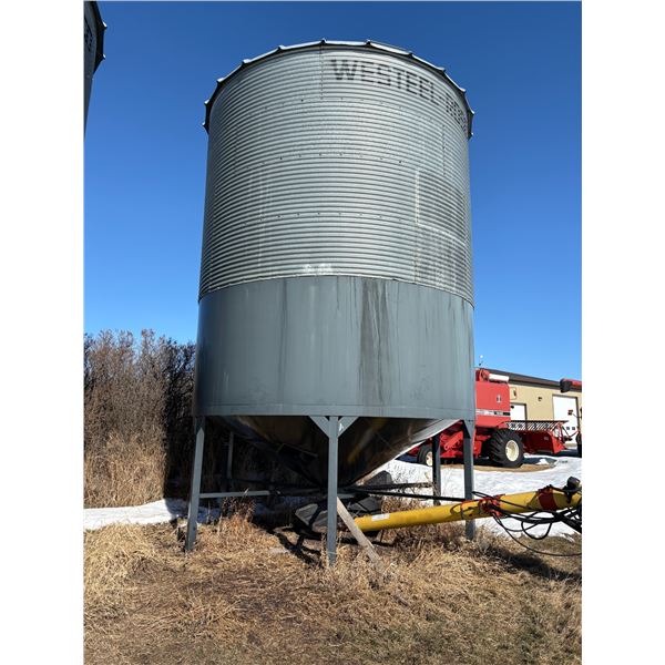 Westeel, Approx 2200 Bu, Hopper Bins c/w double skid, ladder & openers, to be Moved by July 1st IF P