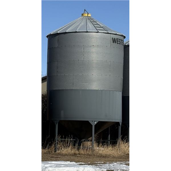 Westeel, Approx. 2200 Bu, Hopper Bins c/w double skid, ladder & openers, to be Moved by July 1st IF