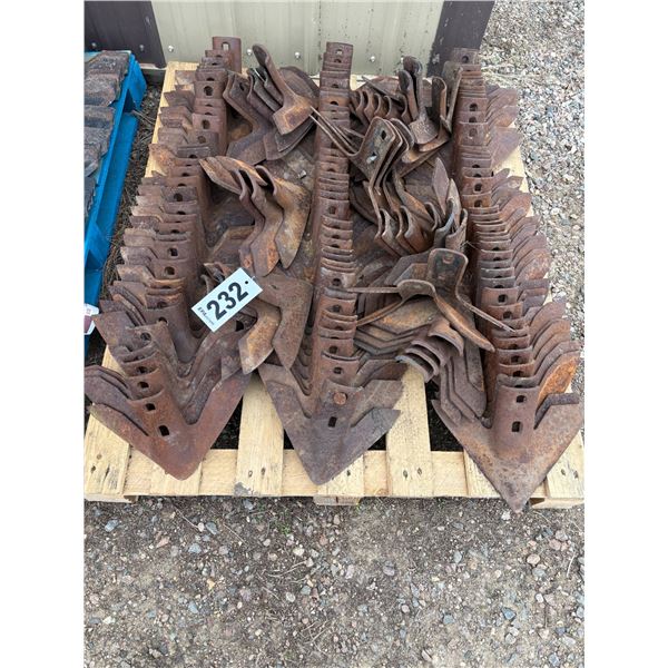 Pallet of Cult. shovels, 100+